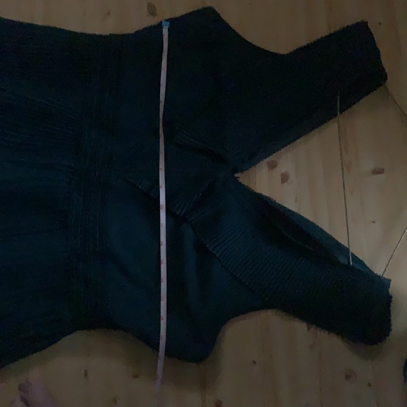 Beautiful deep emerald green dress by Dex - Picture 10 of 15